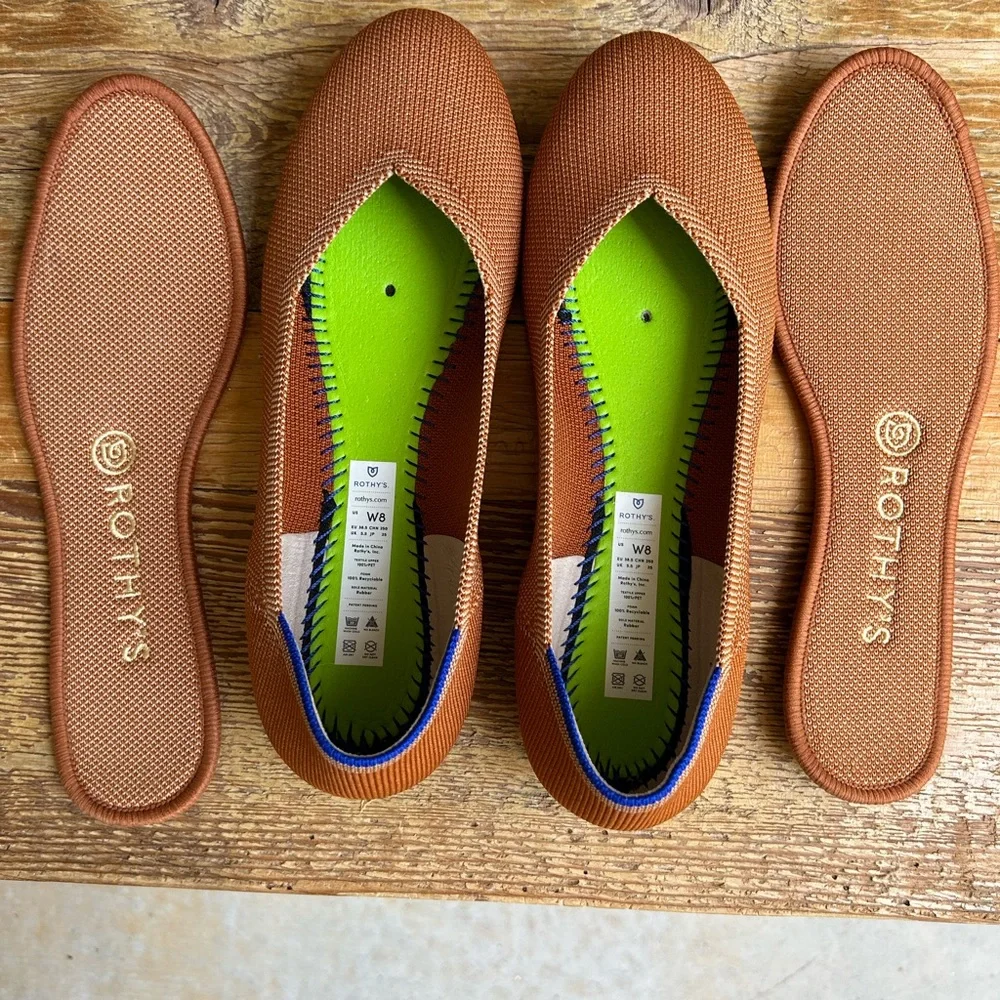 Rothys the Flat in Fawn 8 - Picture 2 of 5